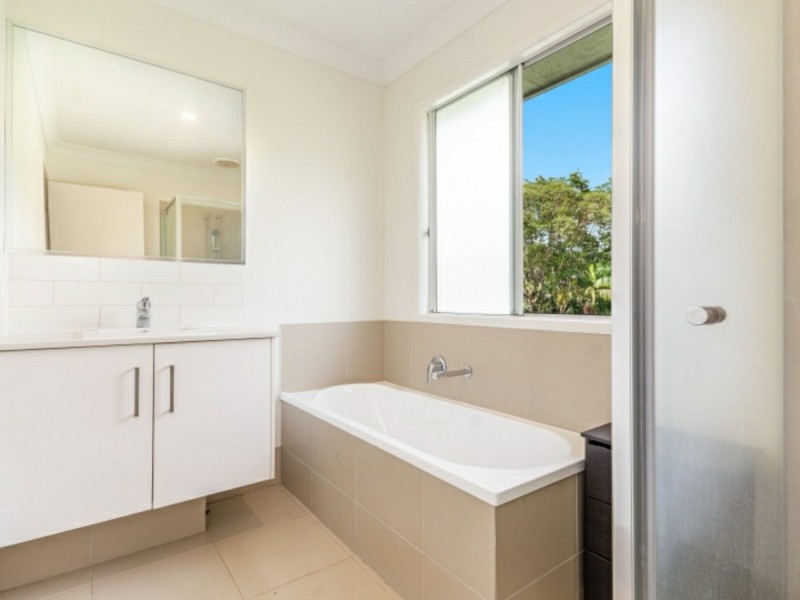 8 Cerreto Circuit, Wollongbar NSW 2477