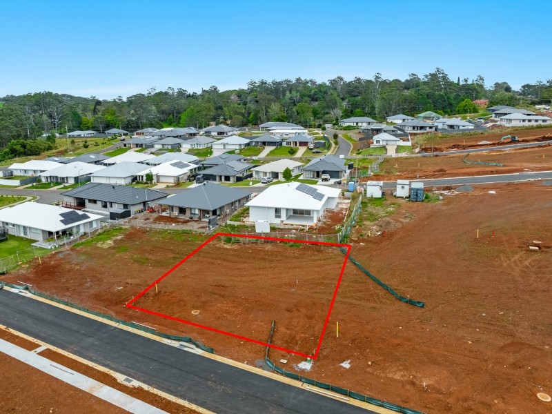 18 Holmes Circuit, Chilcotts Grass NSW 2480