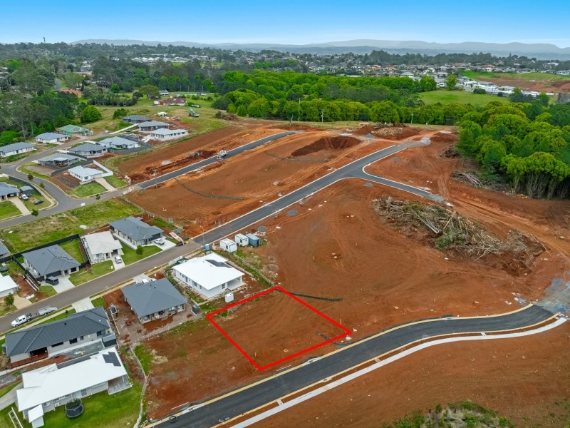 18 Holmes Circuit, Chilcotts Grass NSW 2480