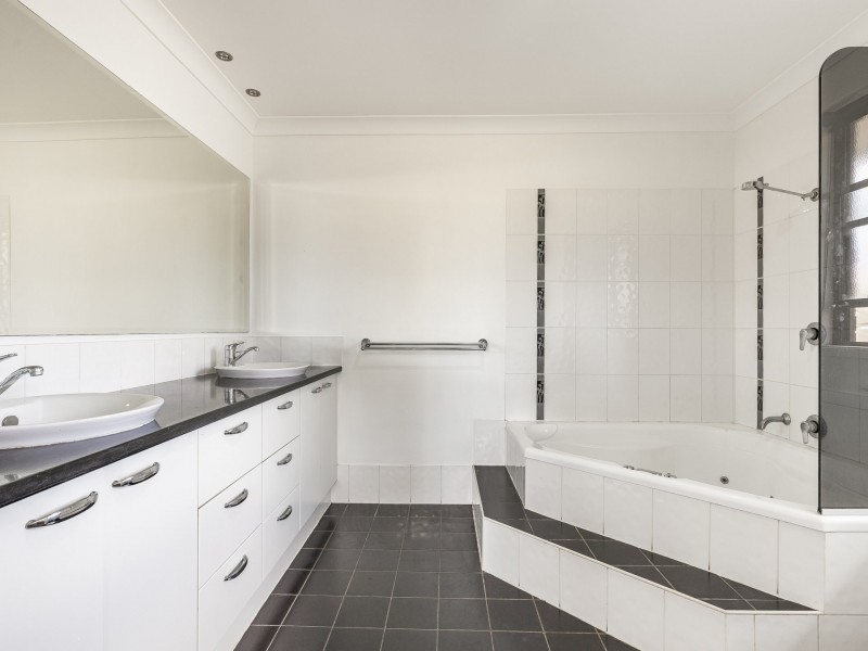 34 Henson Road, Wyrallah NSW 2480