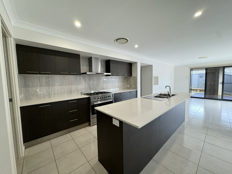 32 Bolwarra Circuit, Wollongbar NSW 2477
