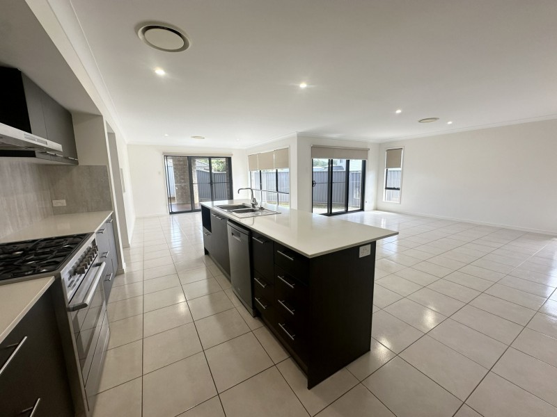 32 Bolwarra Circuit, Wollongbar NSW 2477