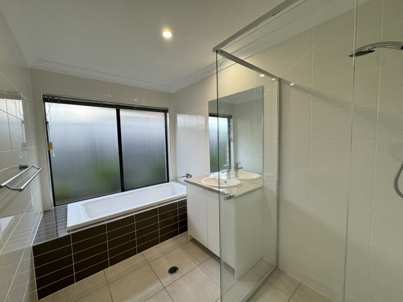 32 Bolwarra Circuit, Wollongbar NSW 2477