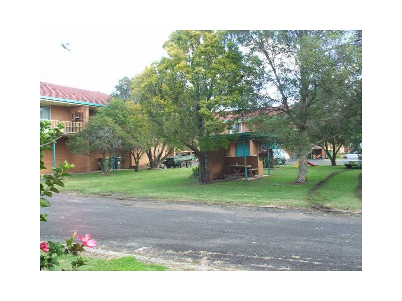 8 Meadow Drive, Lismore NSW 2480