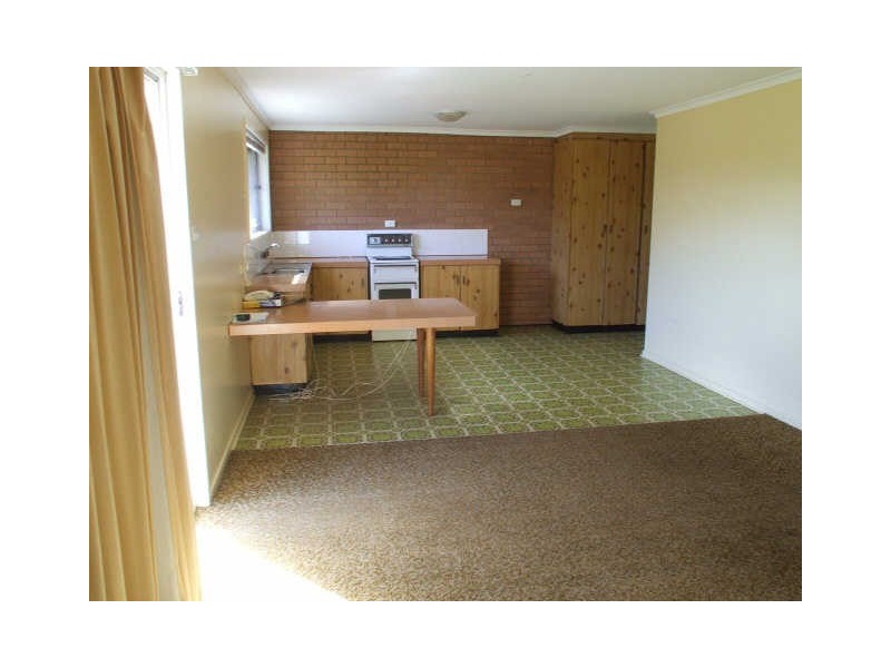 8 Meadow Drive, Lismore NSW 2480