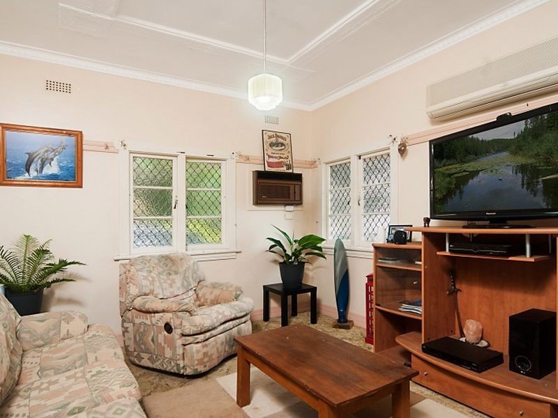 6 Oakley Avenue, East Lismore NSW 2480