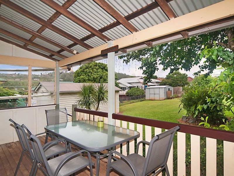 6 Oakley Avenue, East Lismore NSW 2480