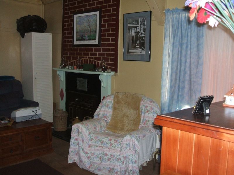 14 Railway Street, Tenterfield NSW 2372