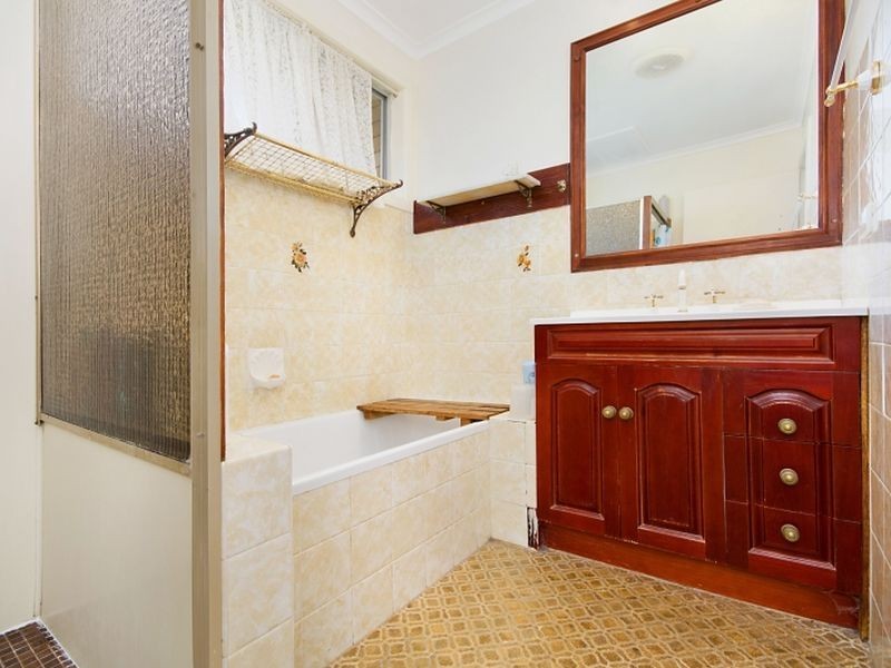 16 Robrown Drive, Lismore Heights NSW 2480