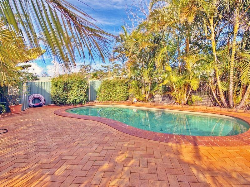 15 Highview Crescent, Modanville NSW 2480