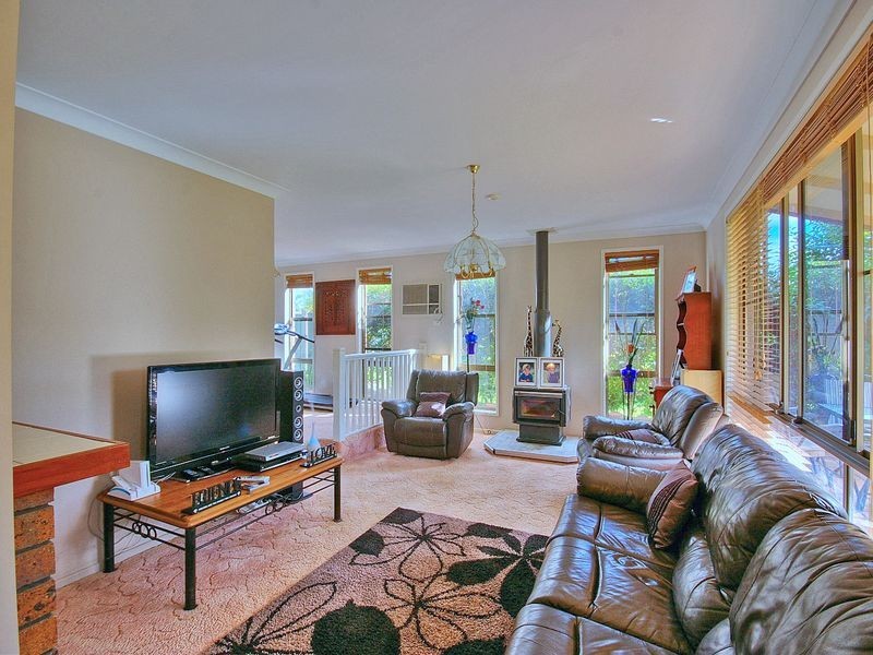 15 Highview Crescent, Modanville NSW 2480