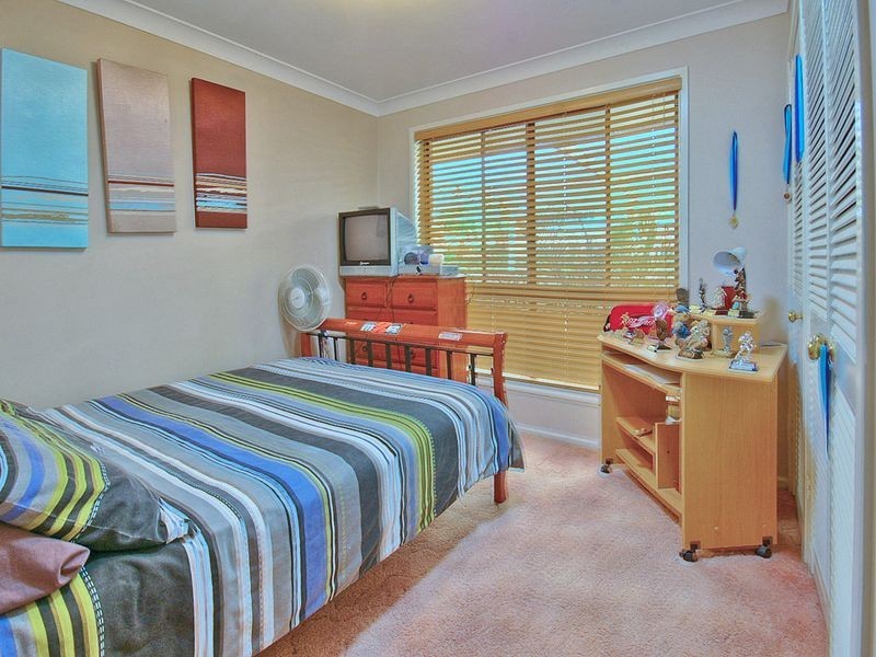 15 Highview Crescent, Modanville NSW 2480