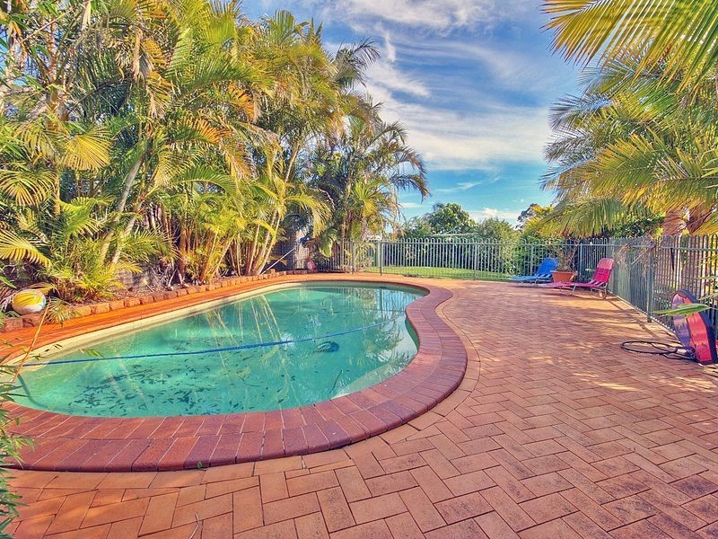 15 Highview Crescent, Modanville NSW 2480