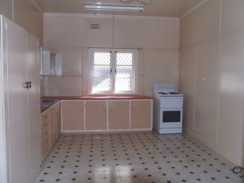 6 Oakley Avenue, East Lismore NSW 2480