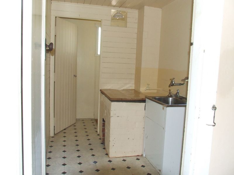 6 Oakley Avenue, East Lismore NSW 2480