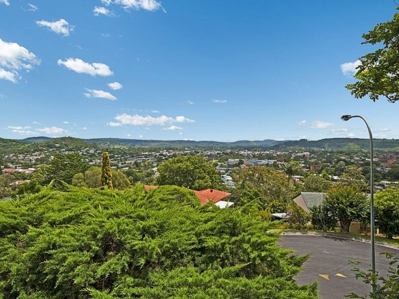 7 Greenwood Crescent, Lismore NSW 2480