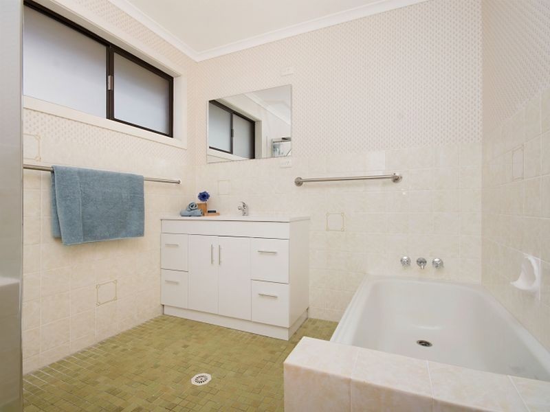 10 Valley View Drive, Lismore Heights NSW 2480