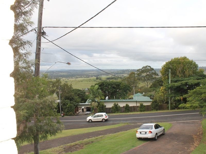 1 207 High Street, Lismore Heights NSW 2480