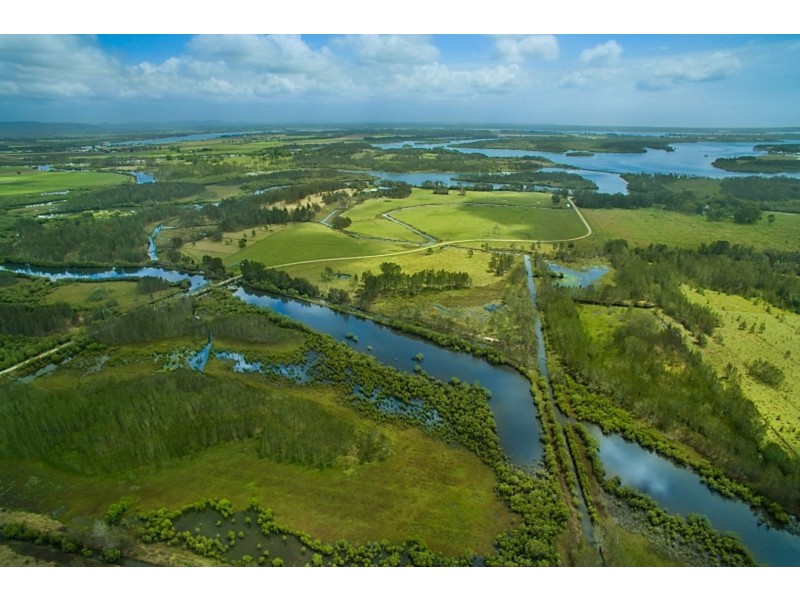 60 Micalo Road, Micalo Island NSW 2464
