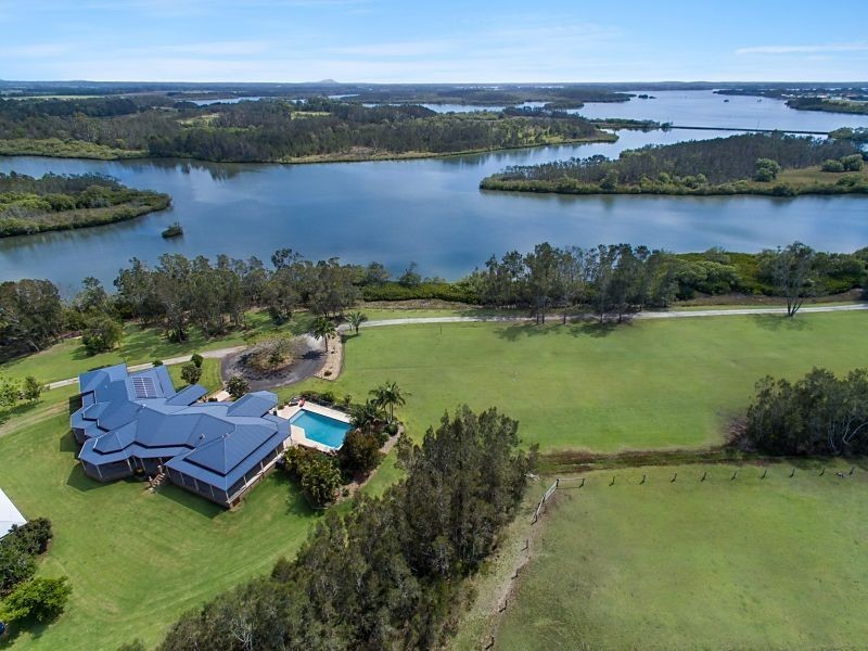 60 Micalo Road, Micalo Island NSW 2464