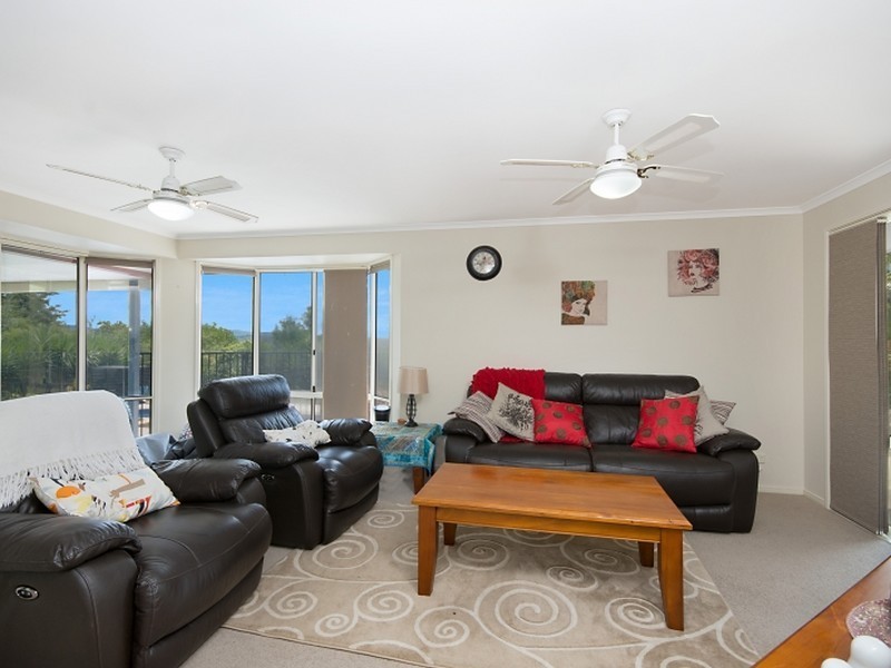 44 Whispering Valley Drive, Richmond Hill NSW 2480