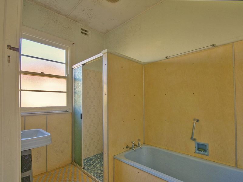 33 Caldwell Avenue, East Lismore NSW 2480