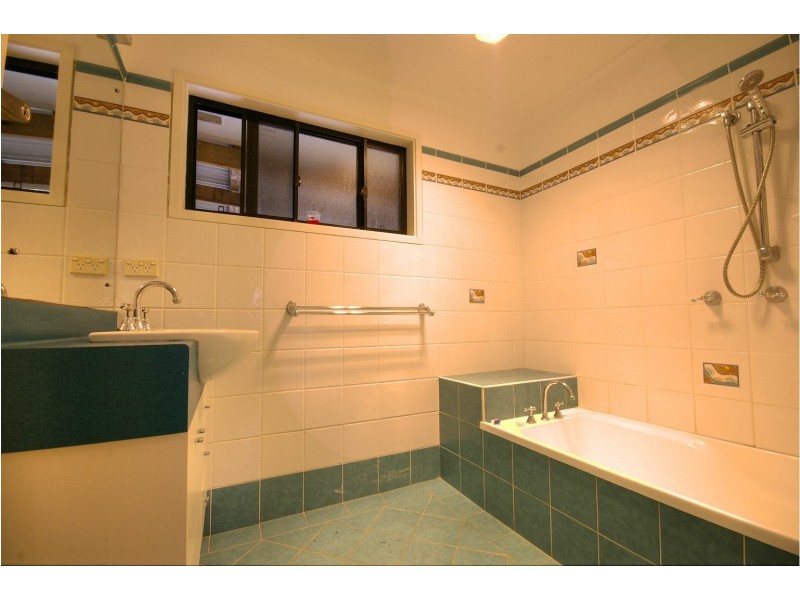 21 Holmesleigh Drive, Goonellabah NSW 2480