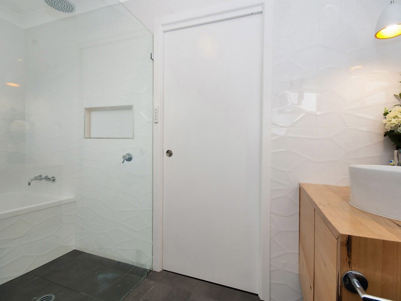 16 Robrown Drive, Lismore Heights NSW 2480