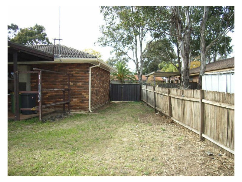 19 Blackwell Avenue, St Clair NSW 2759