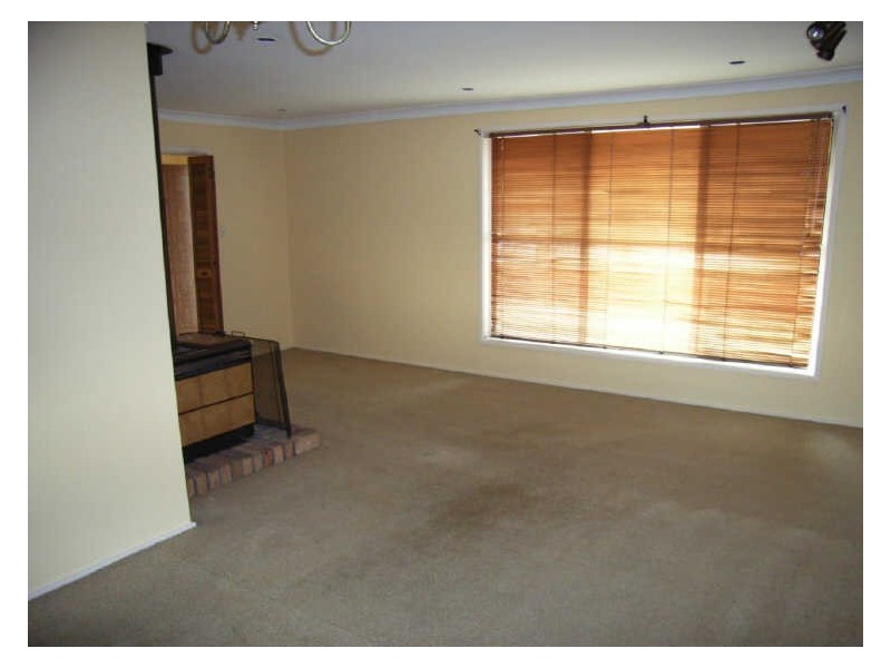 19 Blackwell Avenue, St Clair NSW 2759