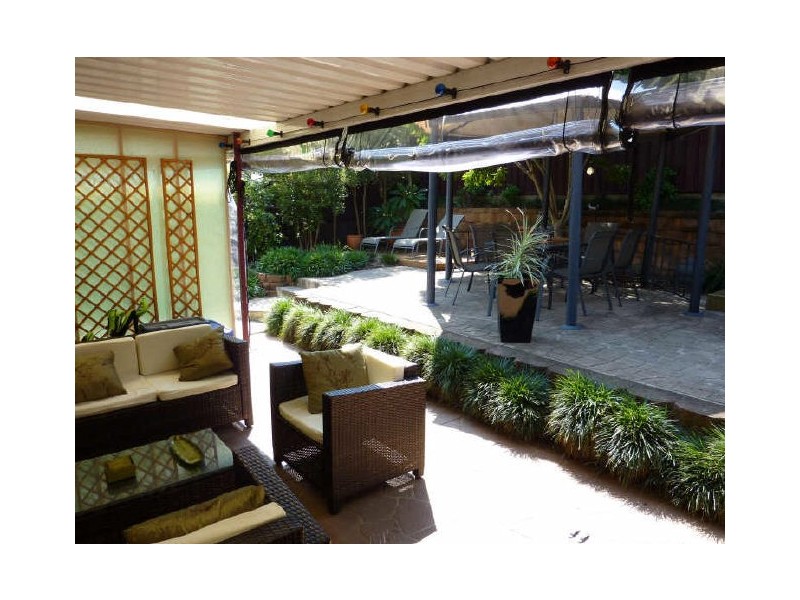 11 Vallen Place, Quakers Hill NSW 2763