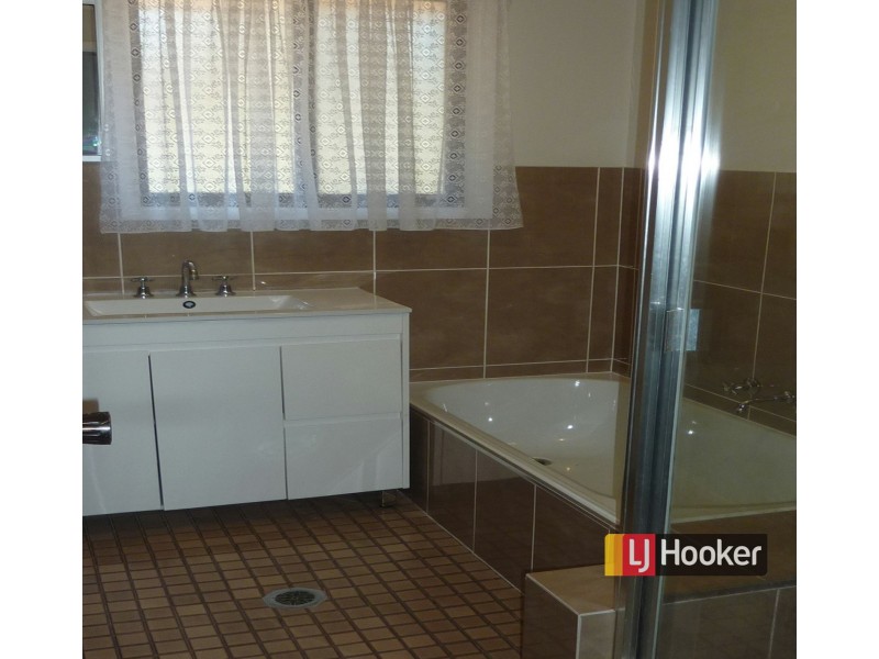 2 Crown Street, Riverstone NSW 2765