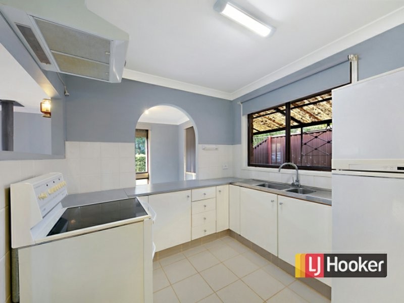 22 Olliver Crescent, St Clair NSW 2759