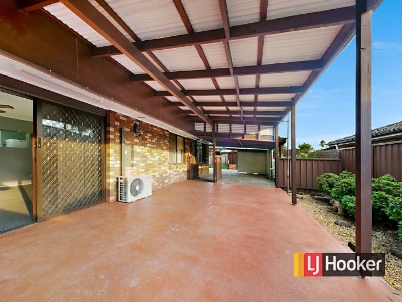22 Olliver Crescent, St Clair NSW 2759