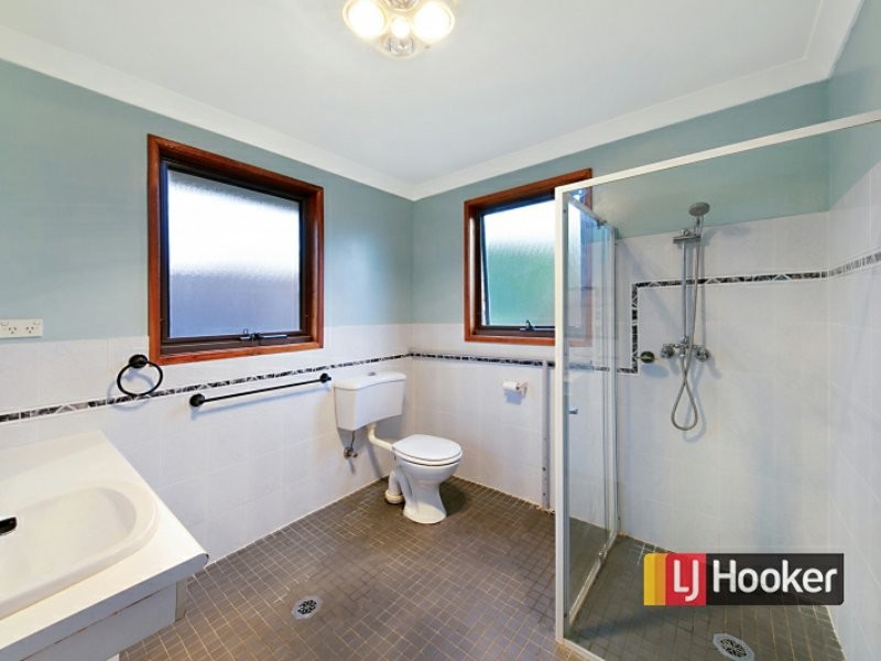 22 Olliver Crescent, St Clair NSW 2759