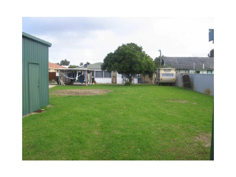 14 Redcliffe Street, East Cannington WA 6107