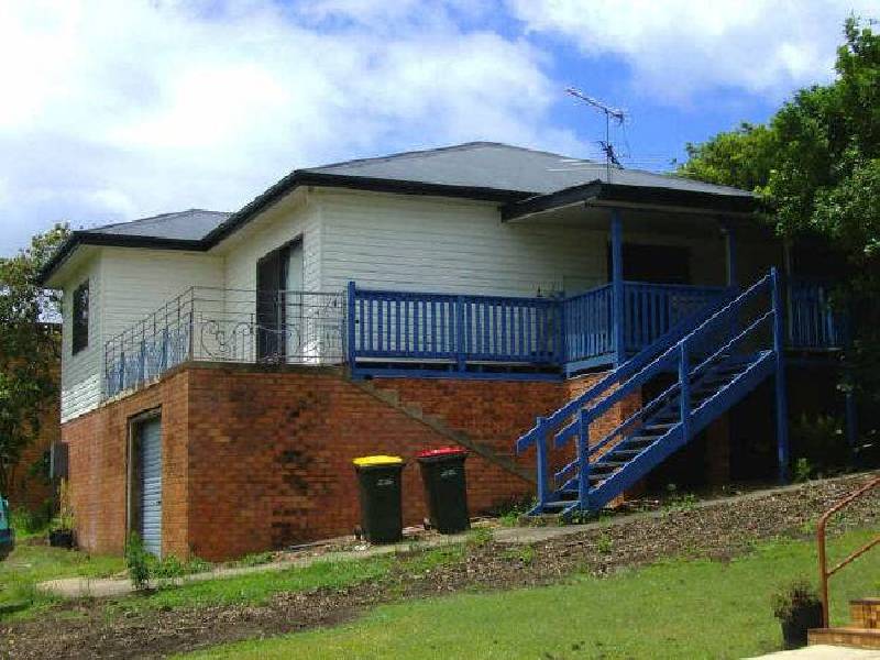 13 Barrie Street, Macksville NSW 2447
