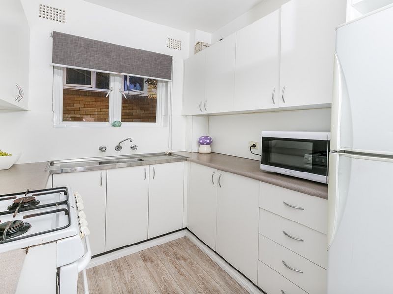 1/15 Kooloora Avenue, Freshwater NSW 2096