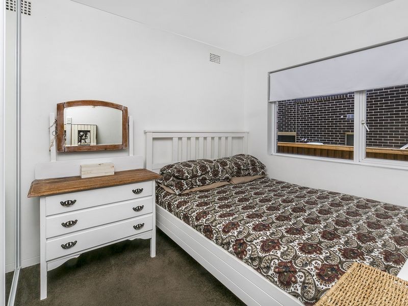 1/15 Kooloora Avenue, Freshwater NSW 2096