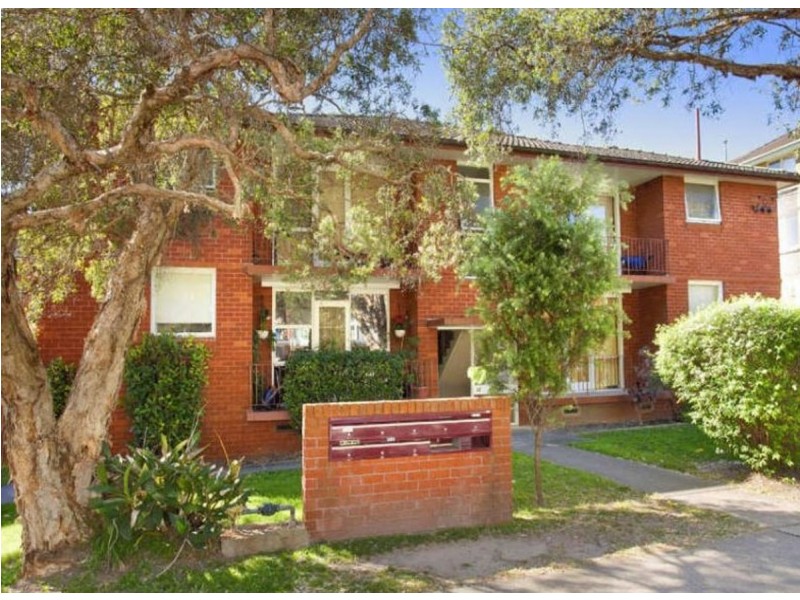 2/16 Grafton Crescent, Dee Why NSW 2099