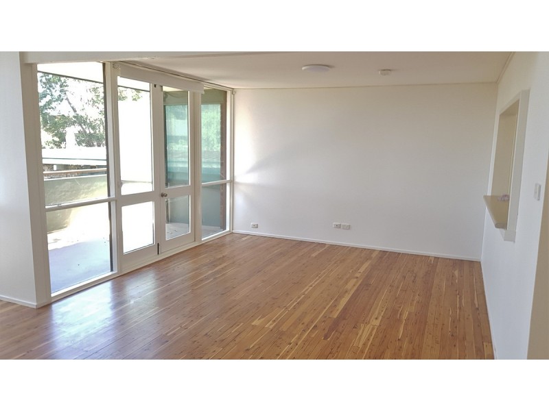 1/4 Allenby Park Parade, Allambie Heights NSW 2100