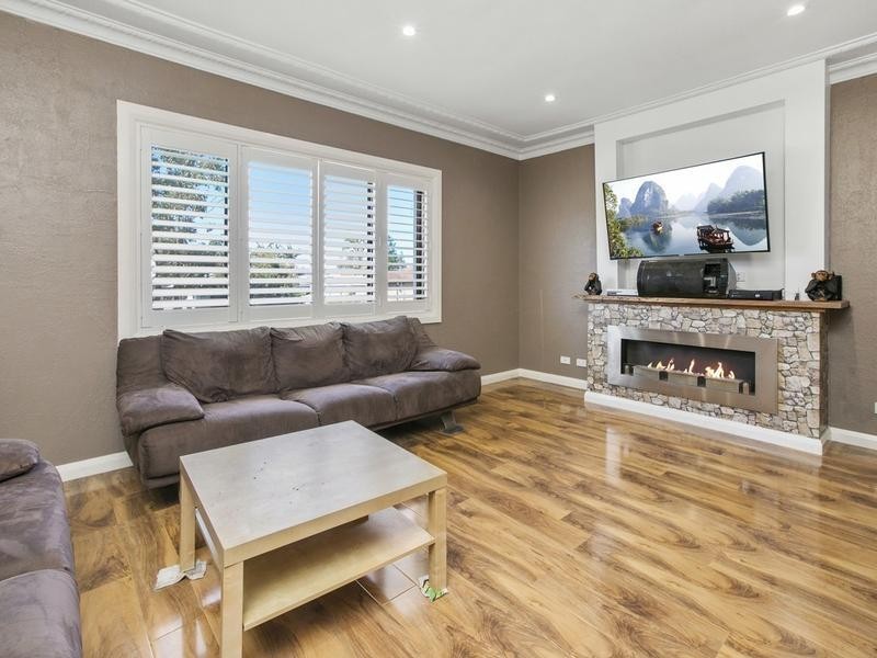 2A Soldiers Avenue, Freshwater NSW 2096