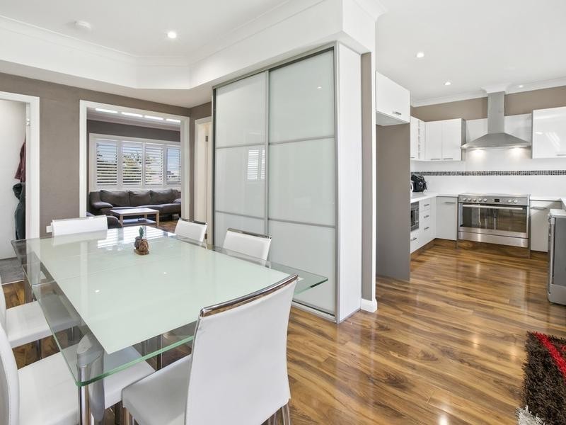 2A Soldiers Avenue, Freshwater NSW 2096