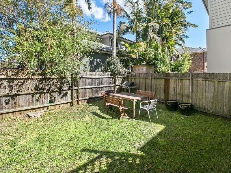 2A Soldiers Avenue, Freshwater NSW 2096
