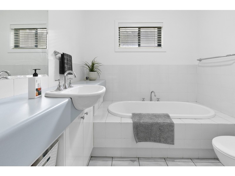 97 Wyuna Avenue, Freshwater NSW 2096