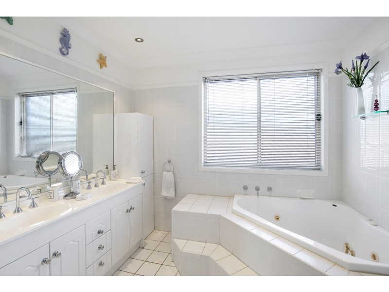 27 Golden Grove, Beacon Hill NSW 2100