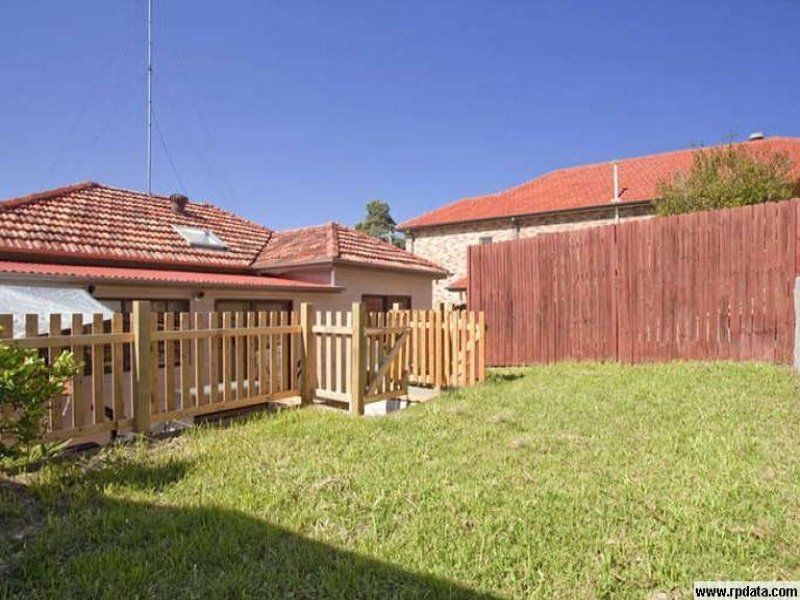 65 Campbell Pde, Manly Vale NSW 2093