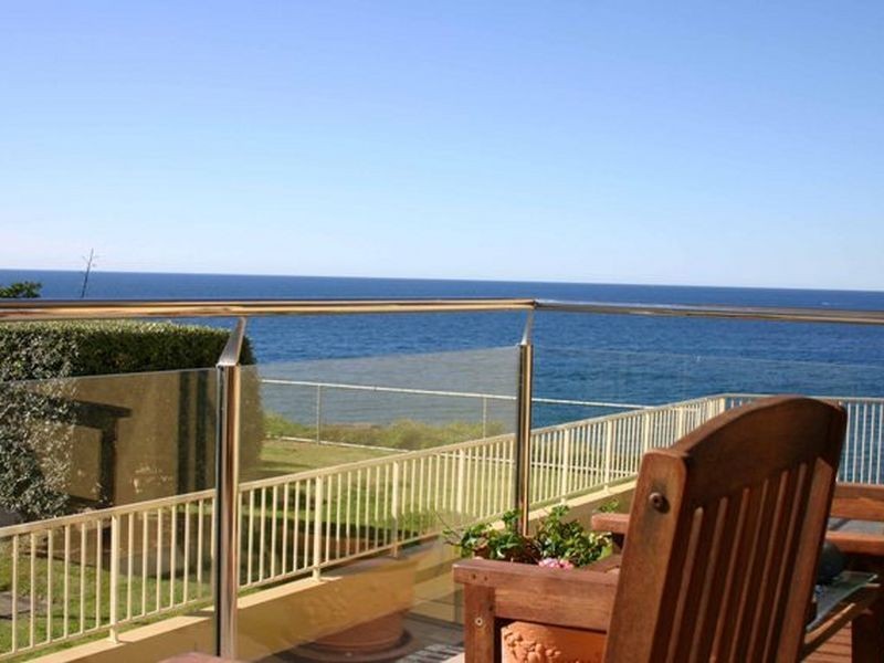 1/2 Queenscliff Rd, Queenscliff NSW 2096