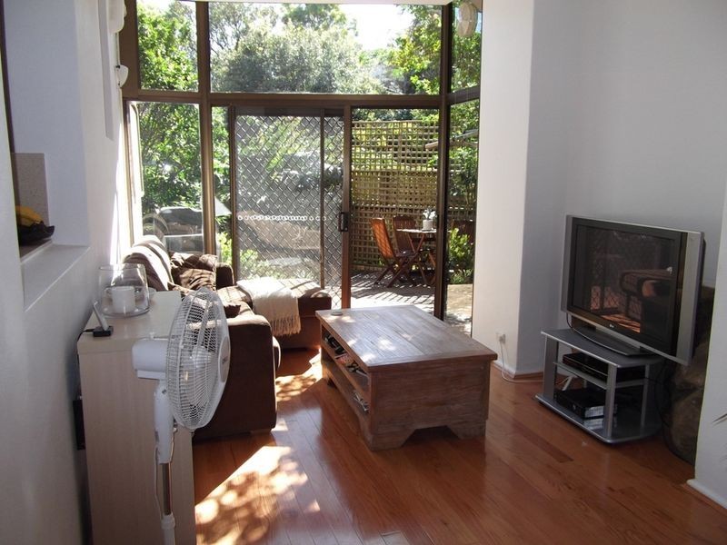 2/18 Baltic Street, Fairlight NSW 2094