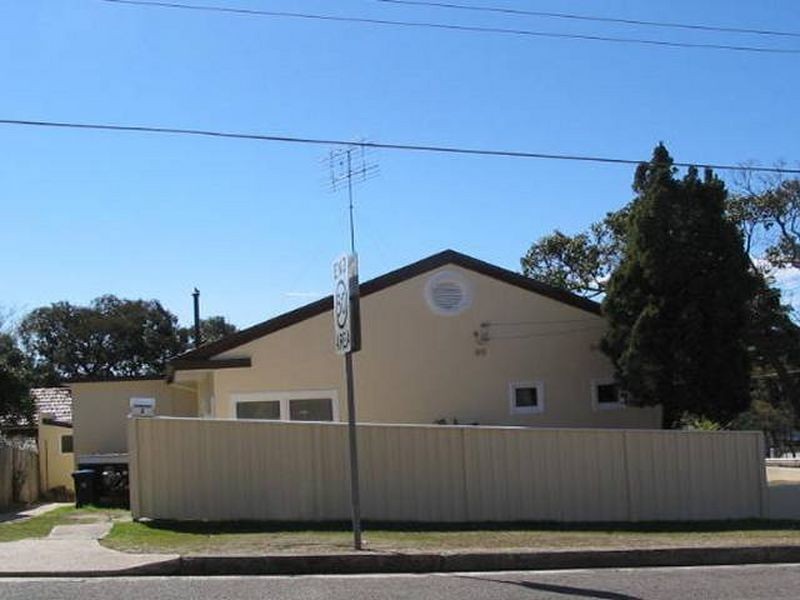 2 MacMillan Street, Seaforth NSW 2092